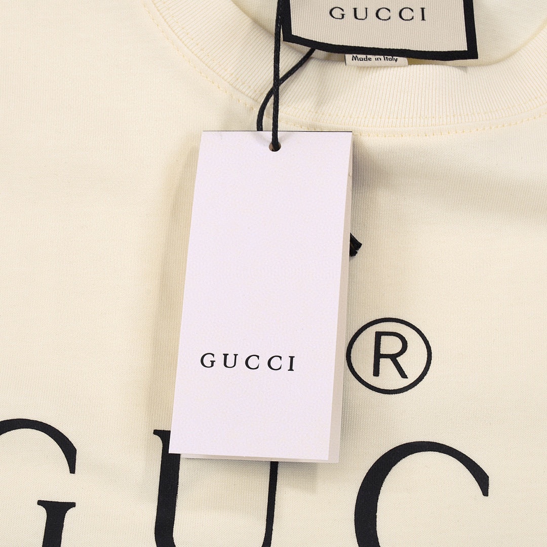 Gucci T-Shirt Style 218 detail view 1