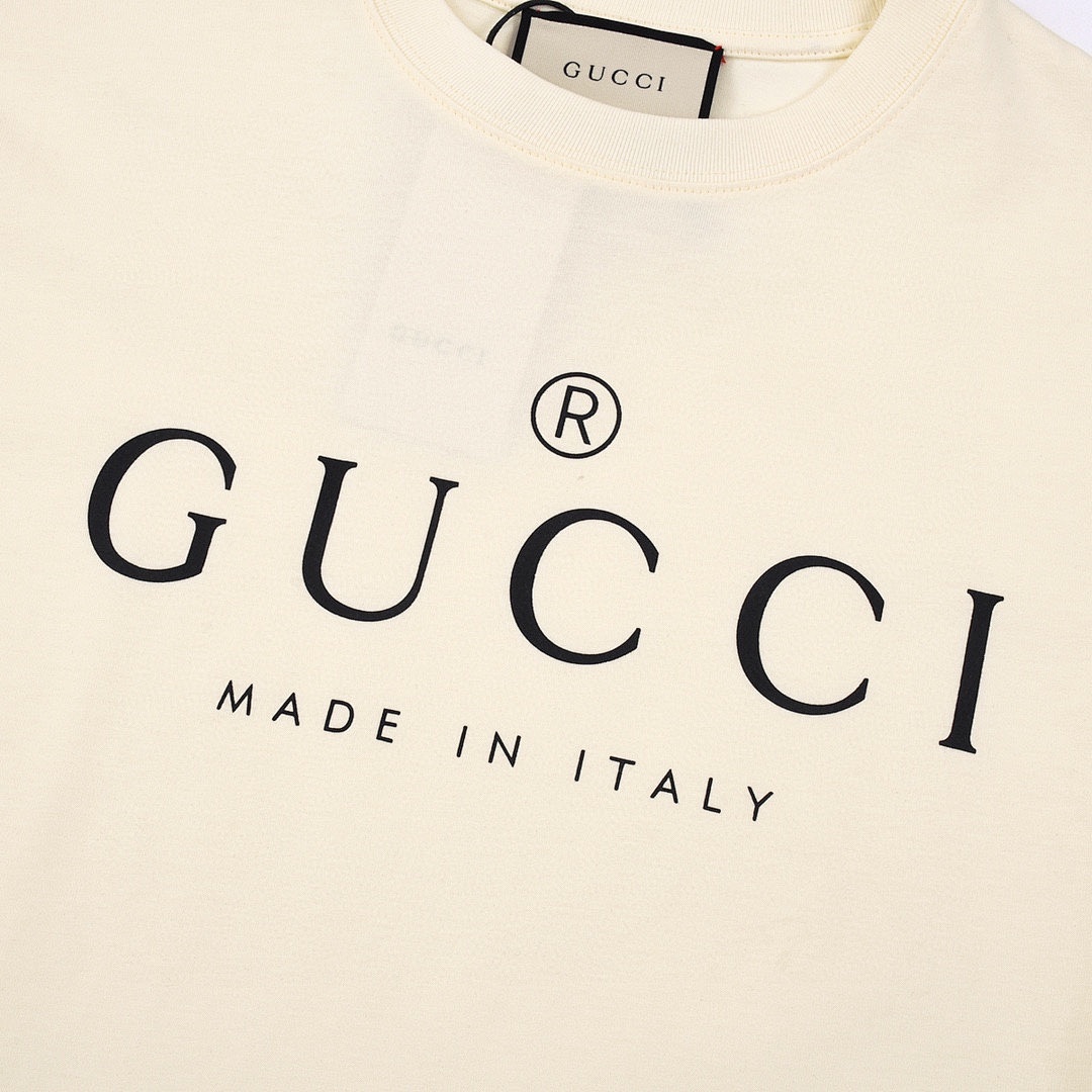 Gucci T-Shirt Style 218 detail view 2