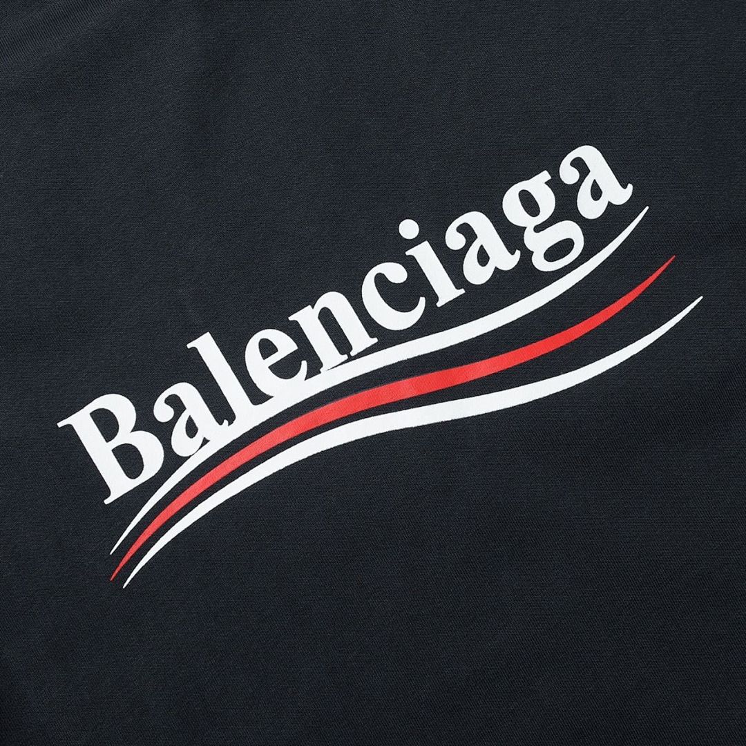Balenciaga T-Shirt Style 189 detail view 3