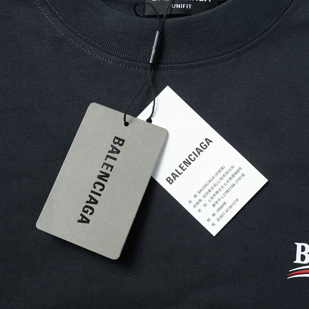 Balenciaga T-Shirt Style 189 detail view 5