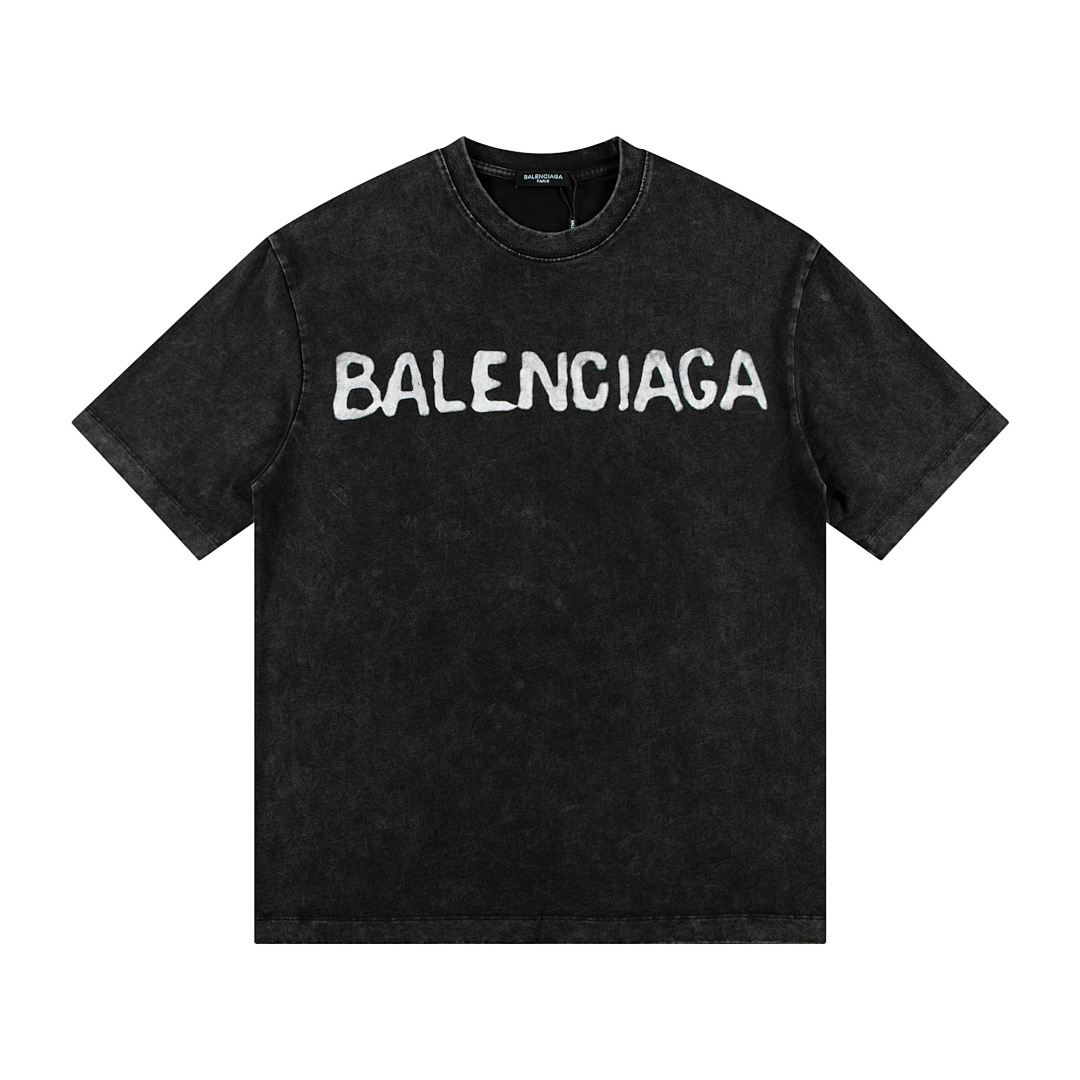 Balenciaga T-Shirt Style 192 detail view 1