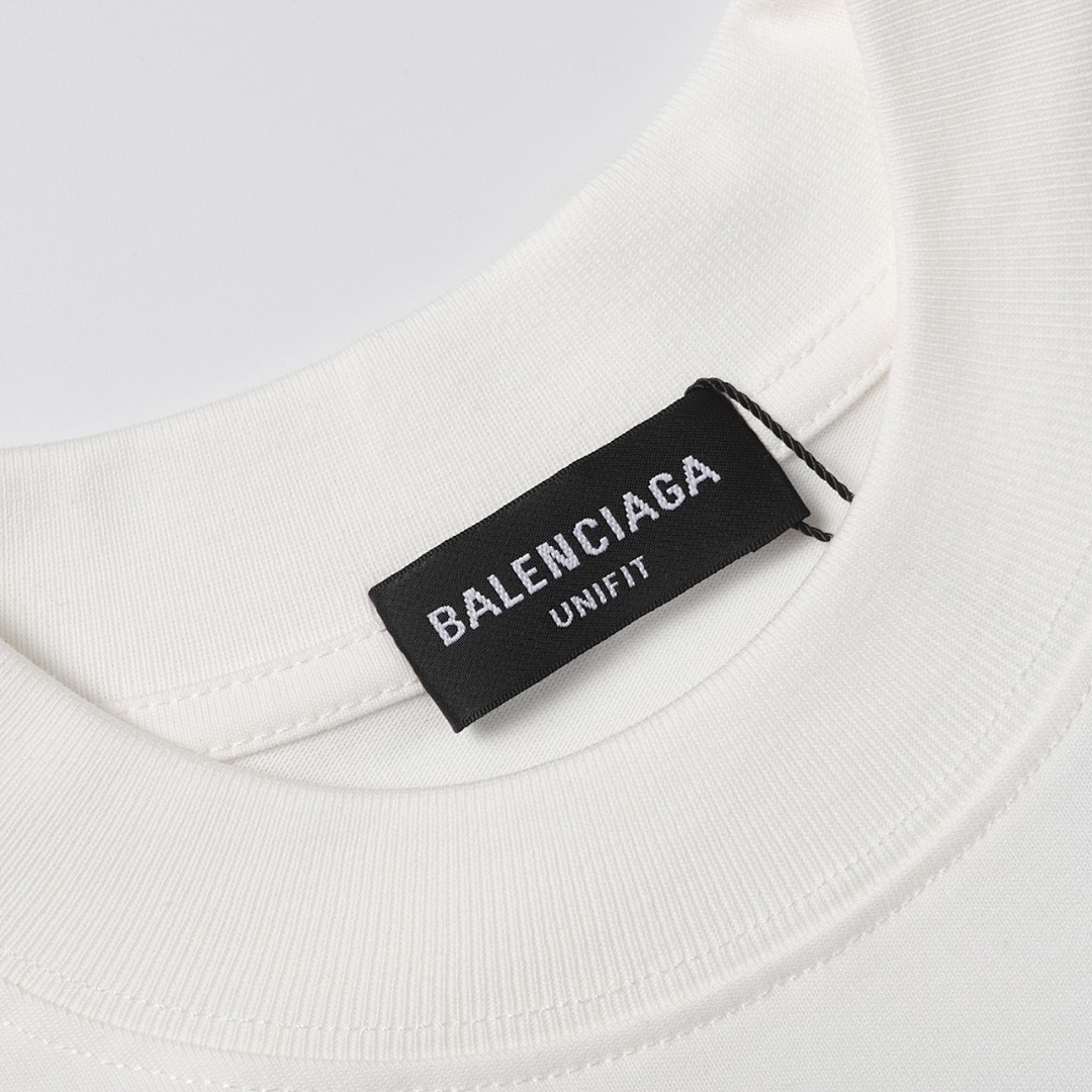 Balenciaga T-Shirt Style 200 detail view 3