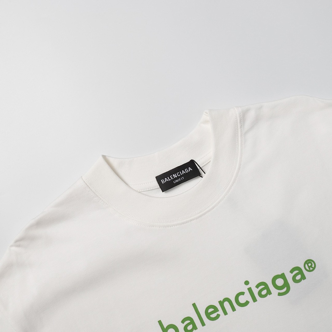 Balenciaga T-Shirt Style 200 detail view 4