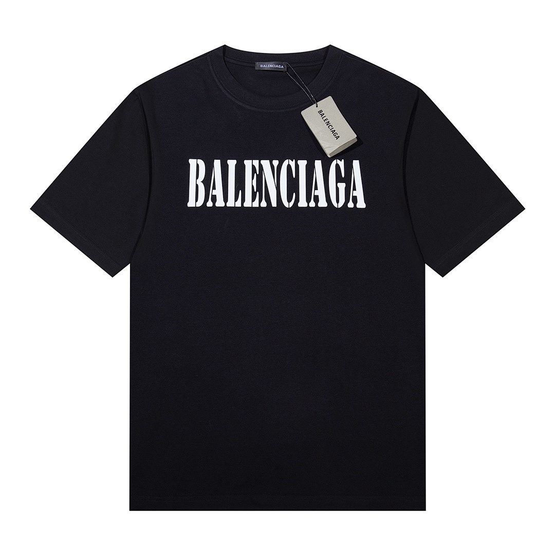 Balenciaga T-Shirt Style 213 detail view 1