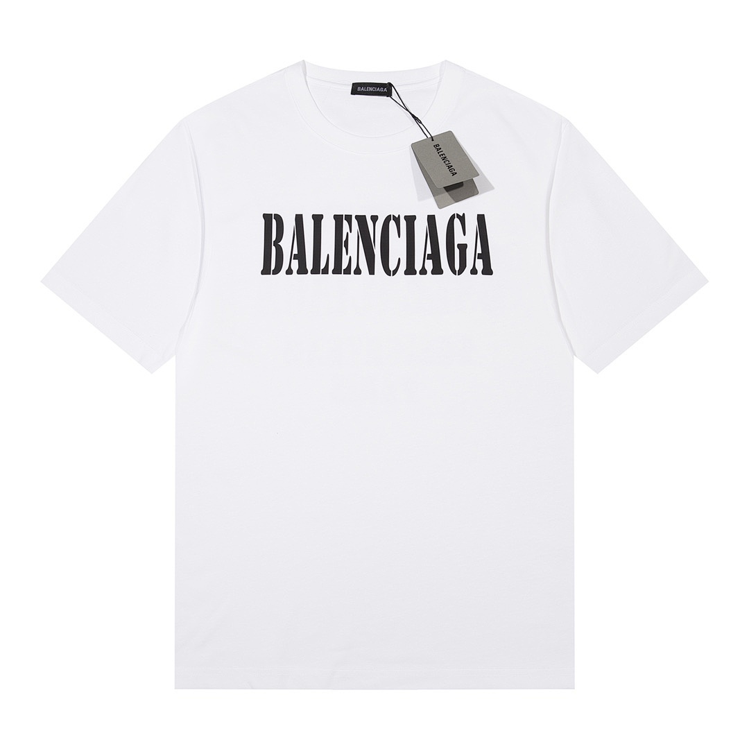 Balenciaga T-Shirt Style 214 detail view 1