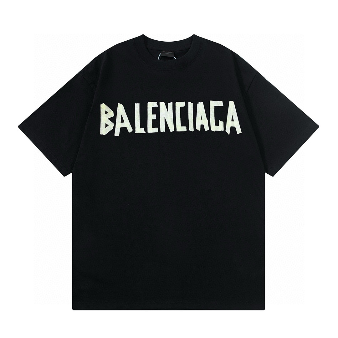 Balenciaga T-Shirt Style 218 detail view 1