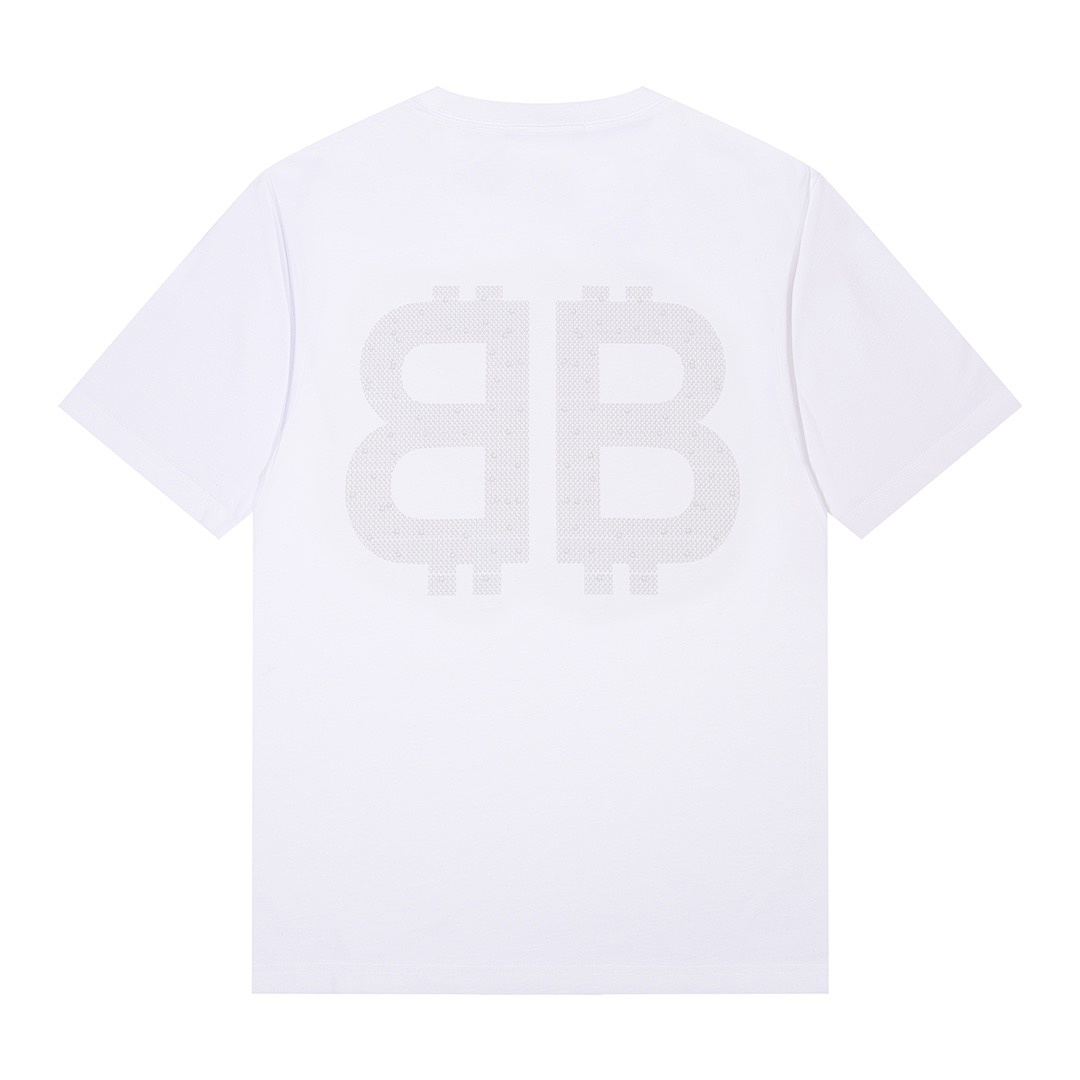 Balenciaga T-Shirt Style 222 detail view 1