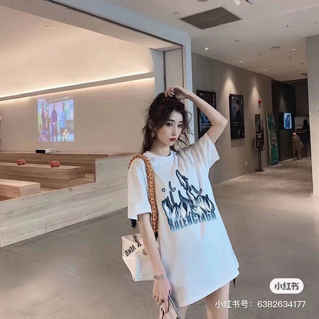 Balenciaga T-Shirt Style 232 main view