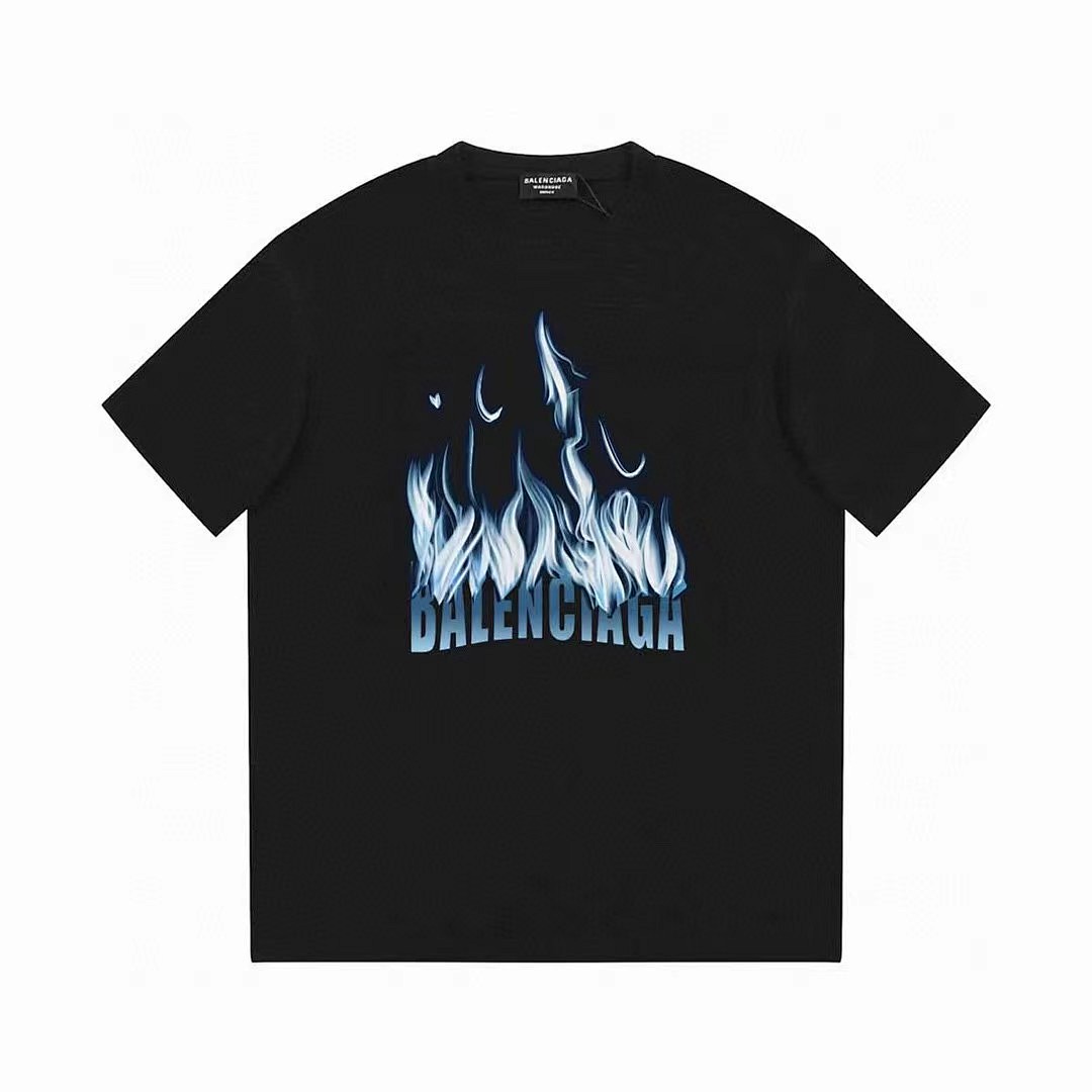 Balenciaga T-Shirt Style 232 detail view 2