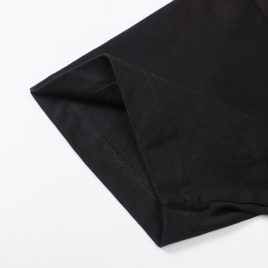 Balenciaga T-Shirt Style 233 detail view 3