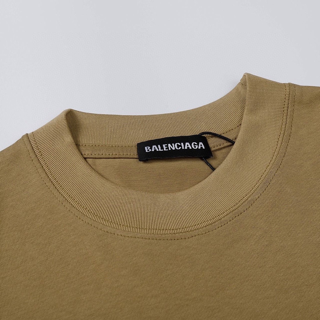 Balenciaga T-Shirt Style 235 detail view 3
