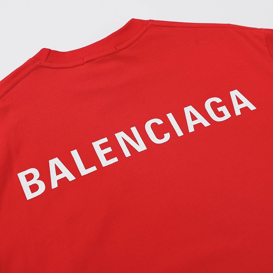 Balenciaga T-Shirt Style 236 detail view 3