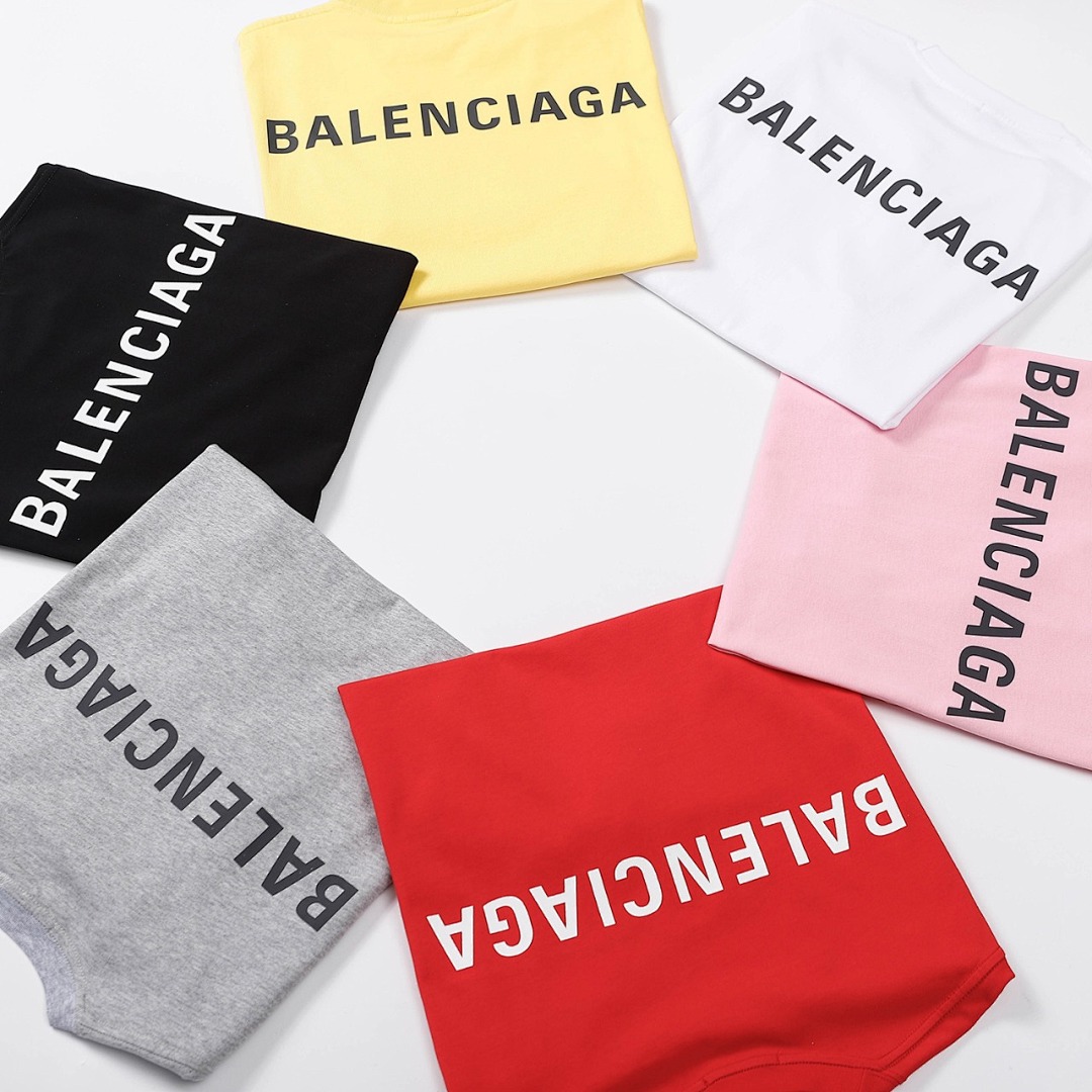 Balenciaga T-Shirt Style 238 detail view 3