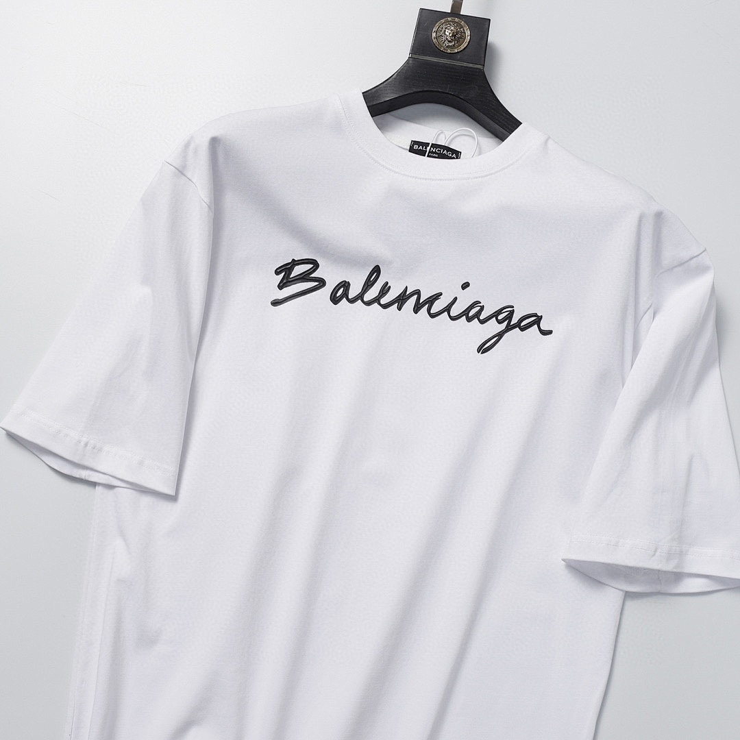 Balenciaga T-Shirt Style 240 detail view 6