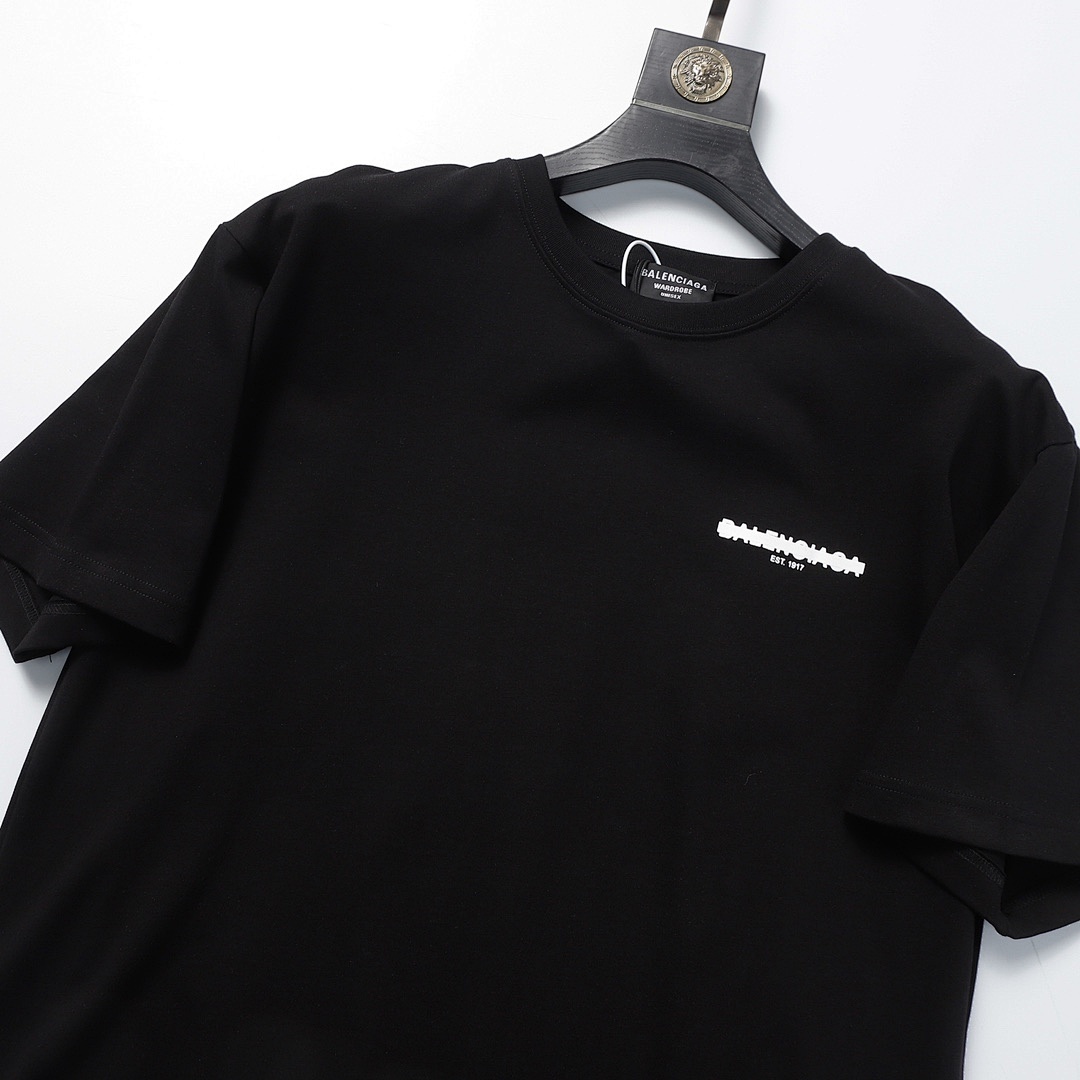 Balenciaga T-Shirt Style 244 detail view 6