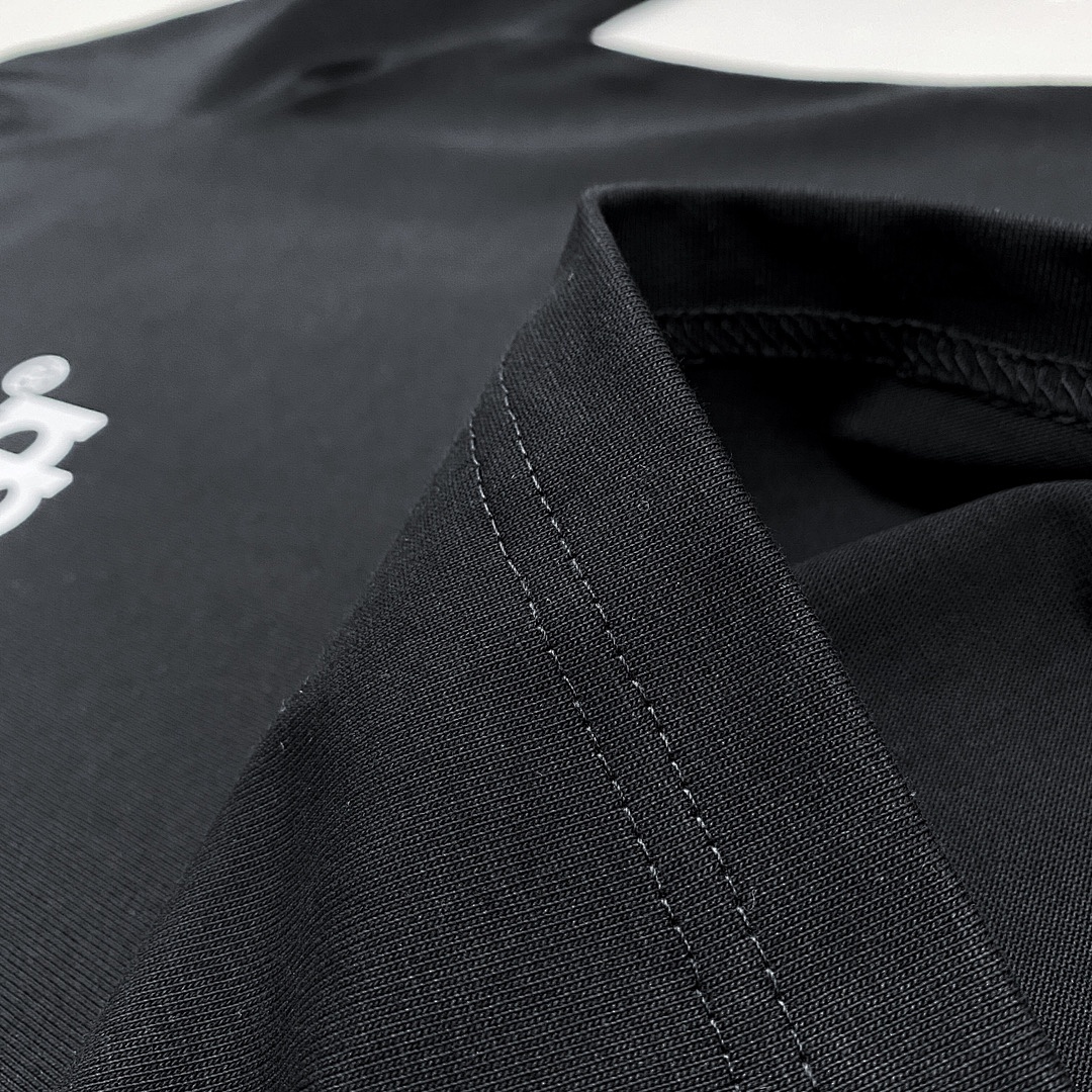 Balenciaga T-Shirt Style 246 detail view 1