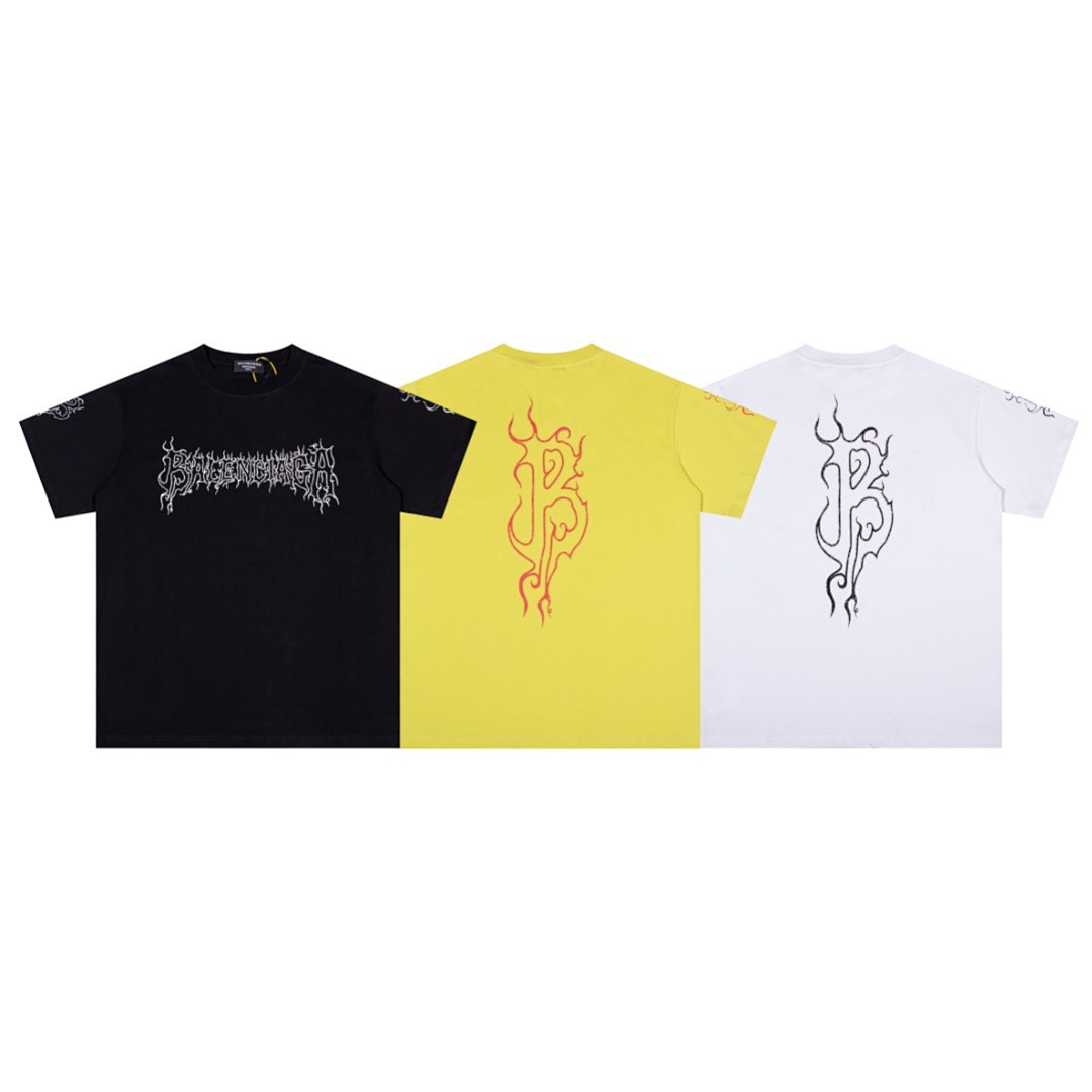 Balenciaga T-Shirt Style 256 detail view 1
