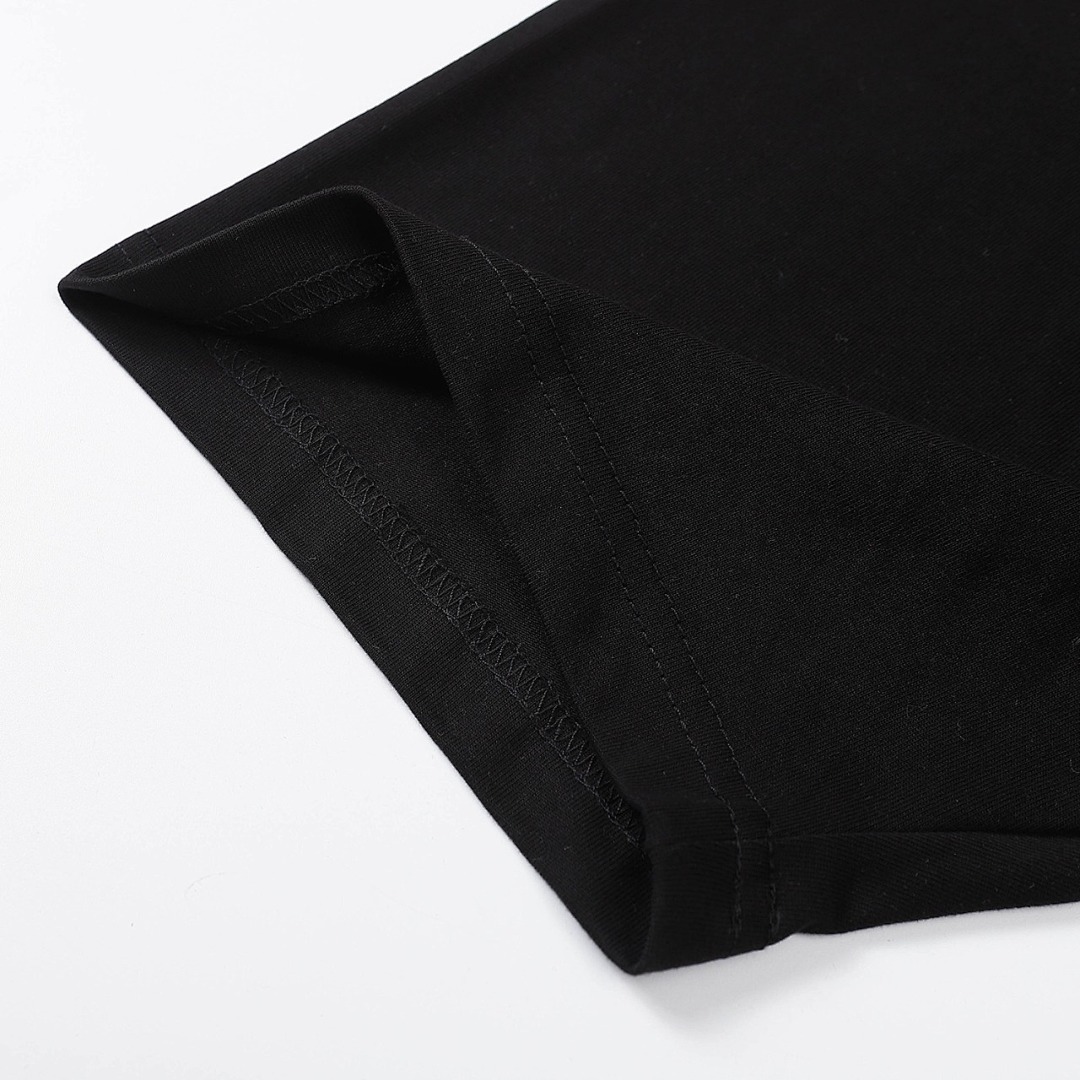 Balenciaga T-Shirt Style 261 detail view 2