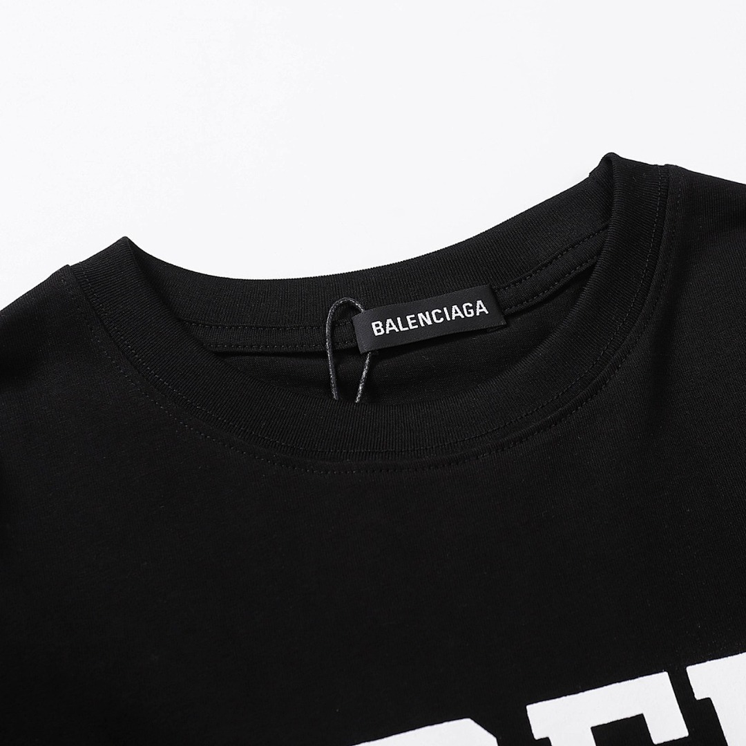 Balenciaga T-Shirt Style 261 detail view 5