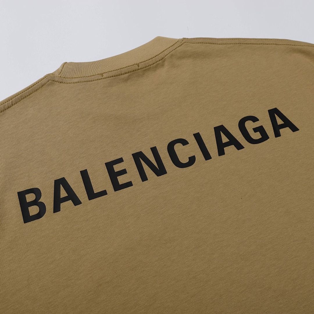 Balenciaga T-Shirt Style 262 detail view 5