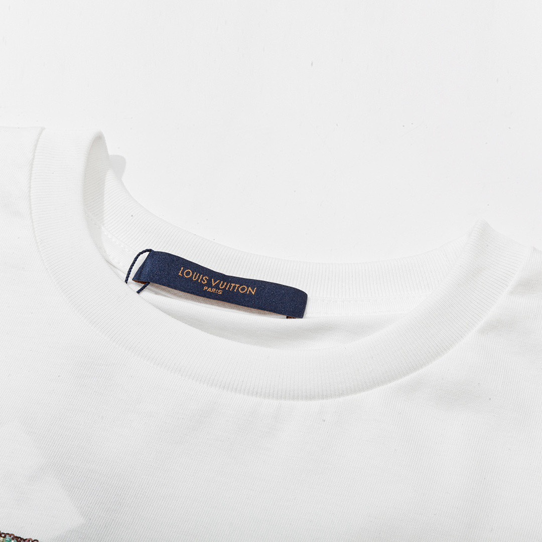Louis Vuitton T-Shirt Style 108 detail view 5