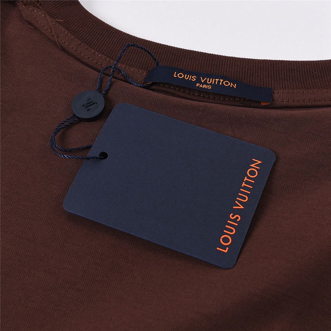 Louis Vuitton T-Shirt Style 109 detail view 1