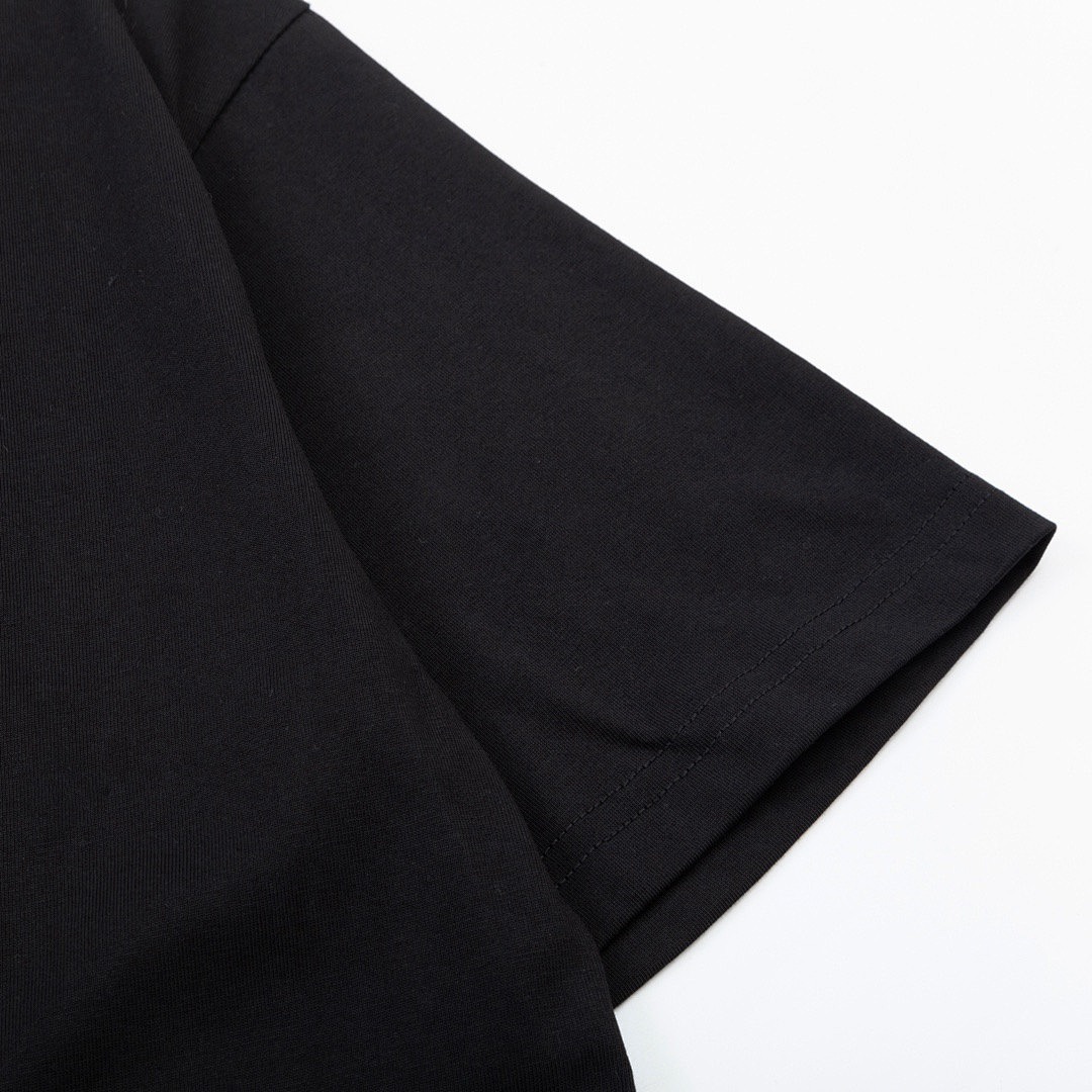 Louis Vuitton T-Shirt Style 110 detail view 1