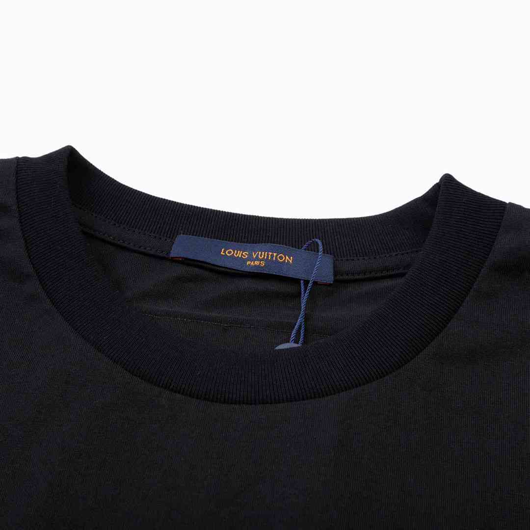 Louis Vuitton T-Shirt Style 110 detail view 6
