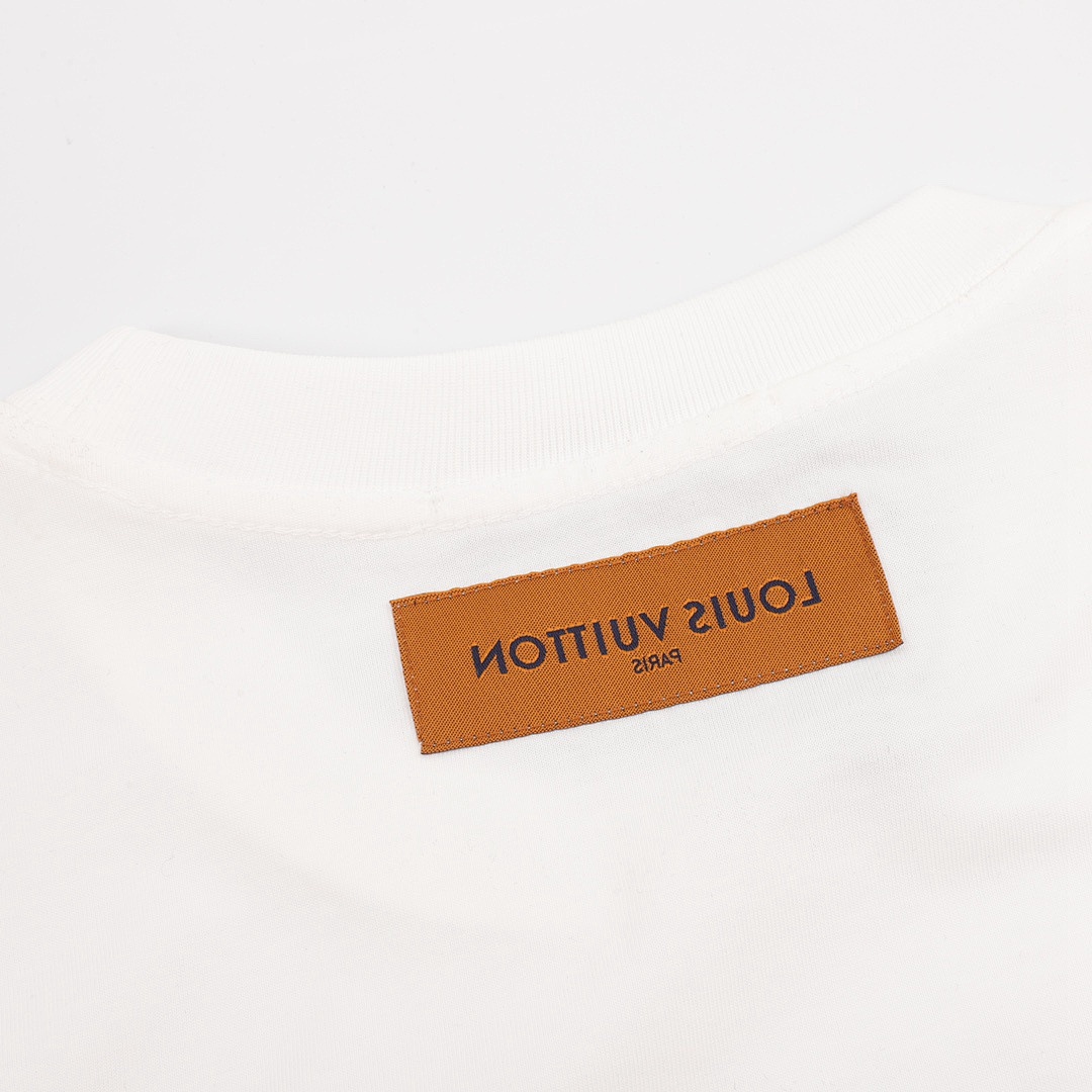 Louis Vuitton T-Shirt Style 111 detail view 1