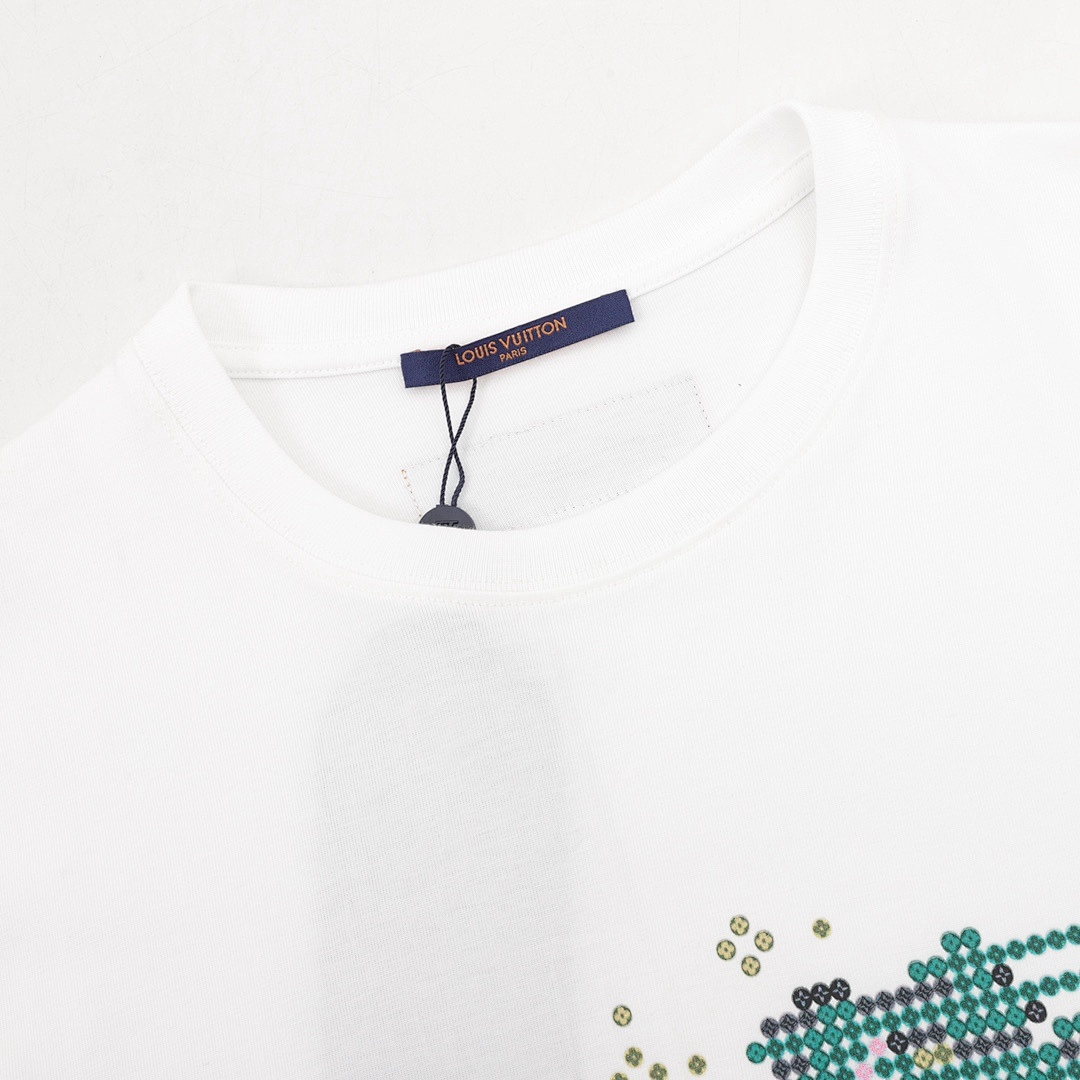 Louis Vuitton T-Shirt Style 112 detail view 1