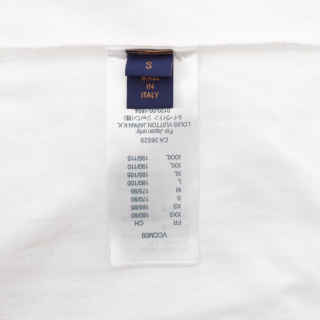 Louis Vuitton T-Shirt Style 112 detail view 2
