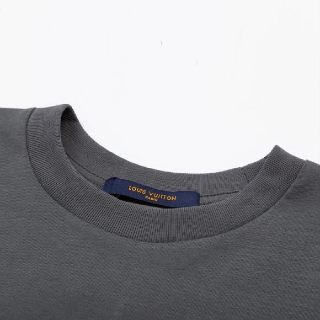 Louis Vuitton T-Shirt Style 130 detail view 6