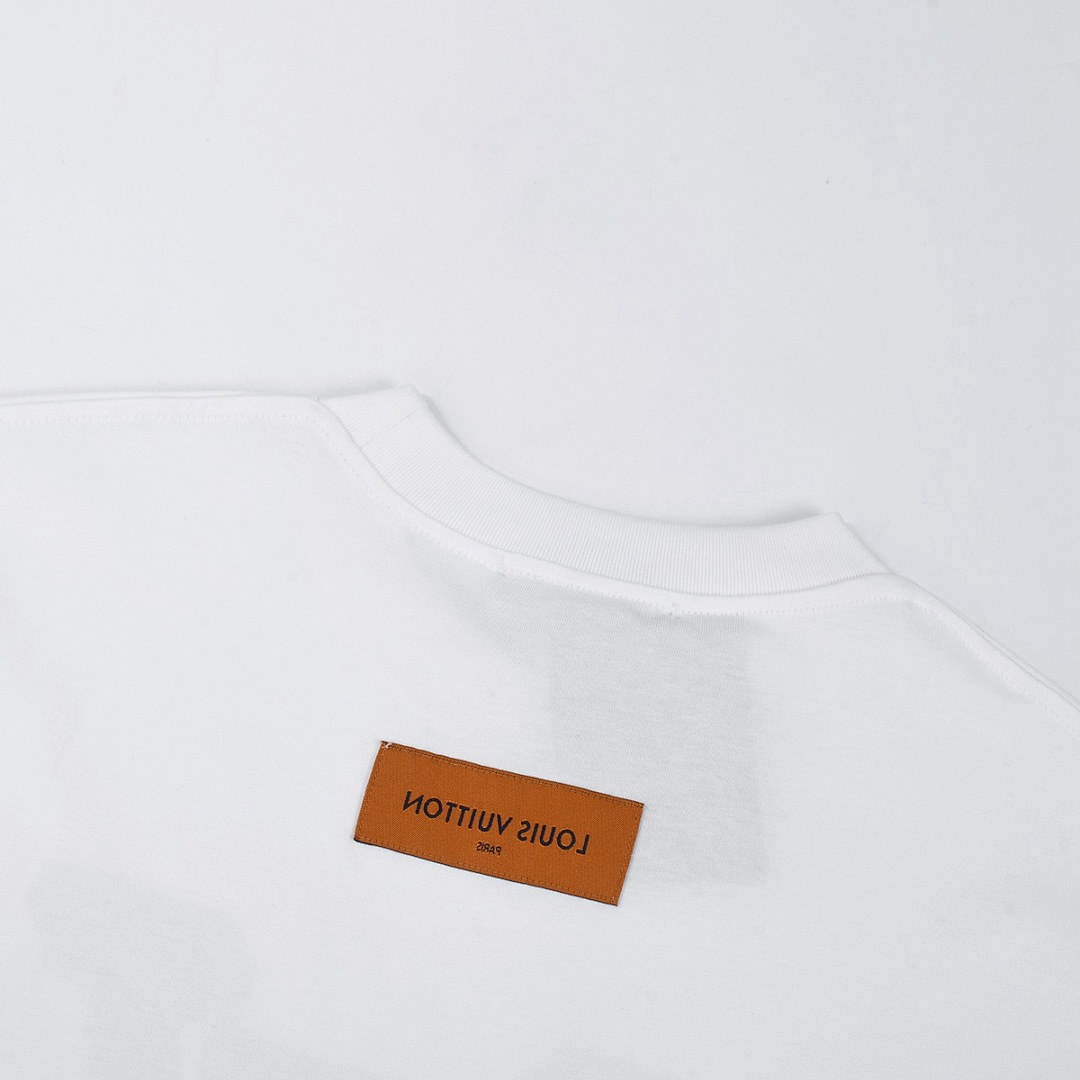 Louis Vuitton T-Shirt Style 155 detail view 3