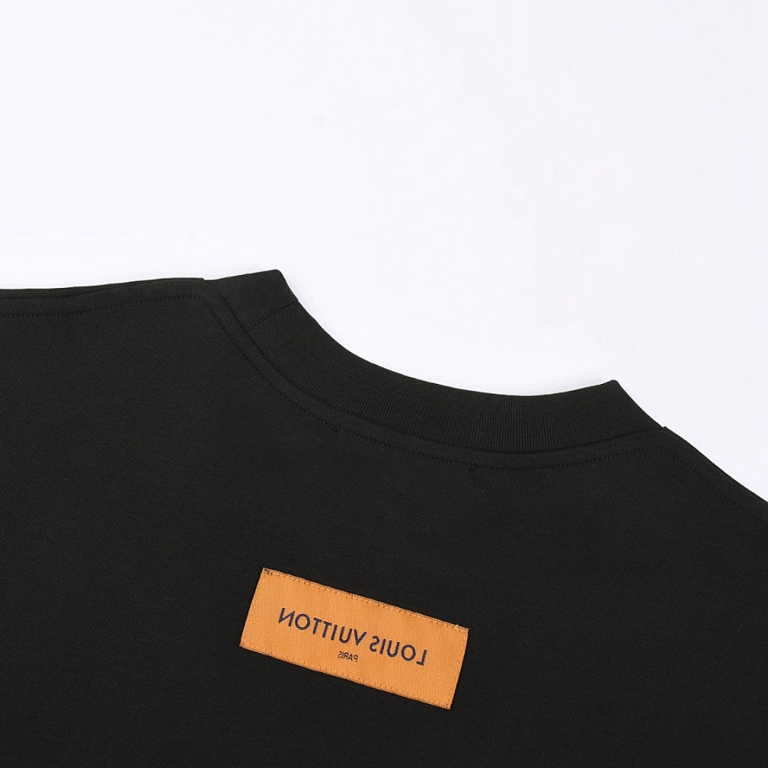 Louis Vuitton T-Shirt Style 156 detail view 2