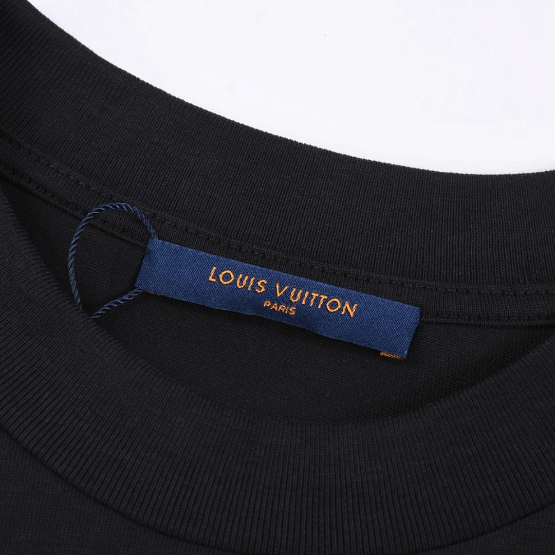 Louis Vuitton T-Shirt Style 156 detail view 3