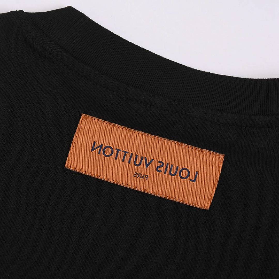 Louis Vuitton T-Shirt Style 165 main view