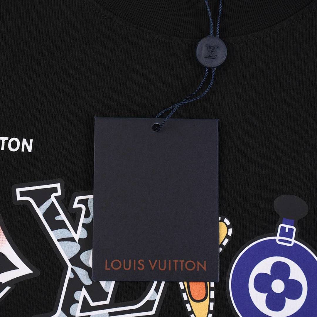 Louis Vuitton T-Shirt Style 165 detail view 4