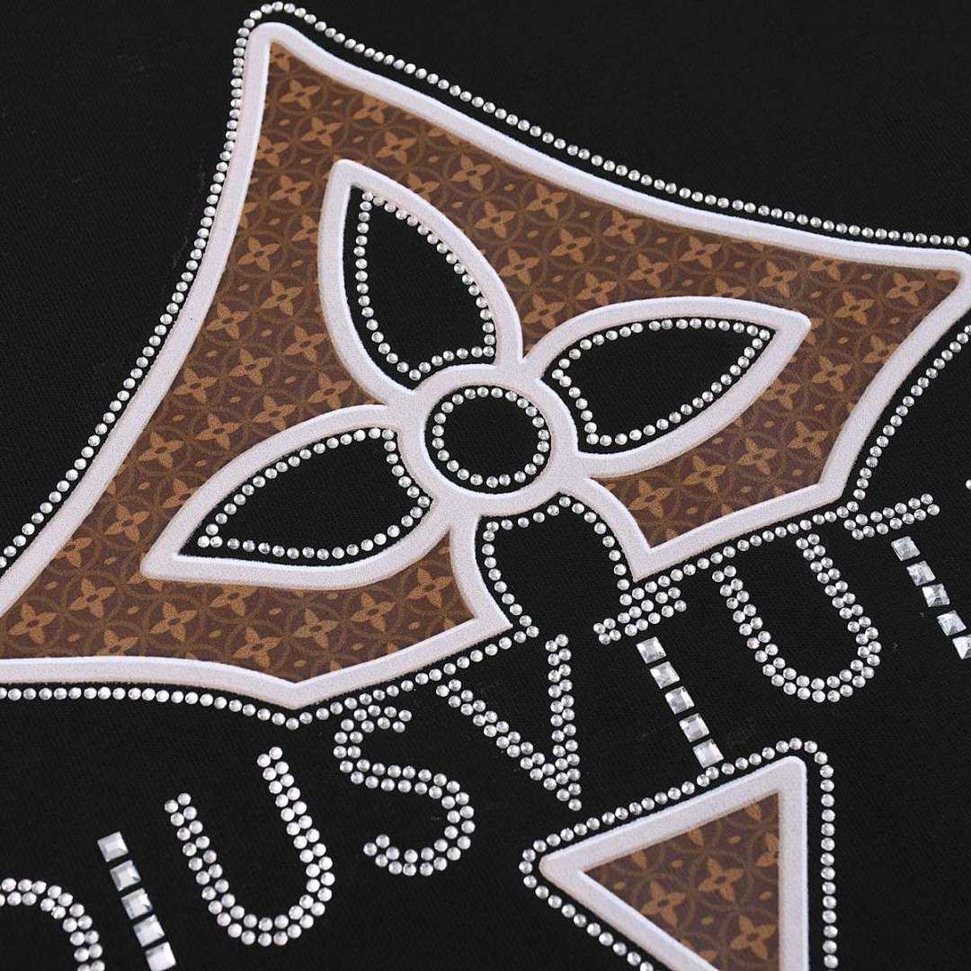 Louis Vuitton T-Shirt Style 166 detail view 1