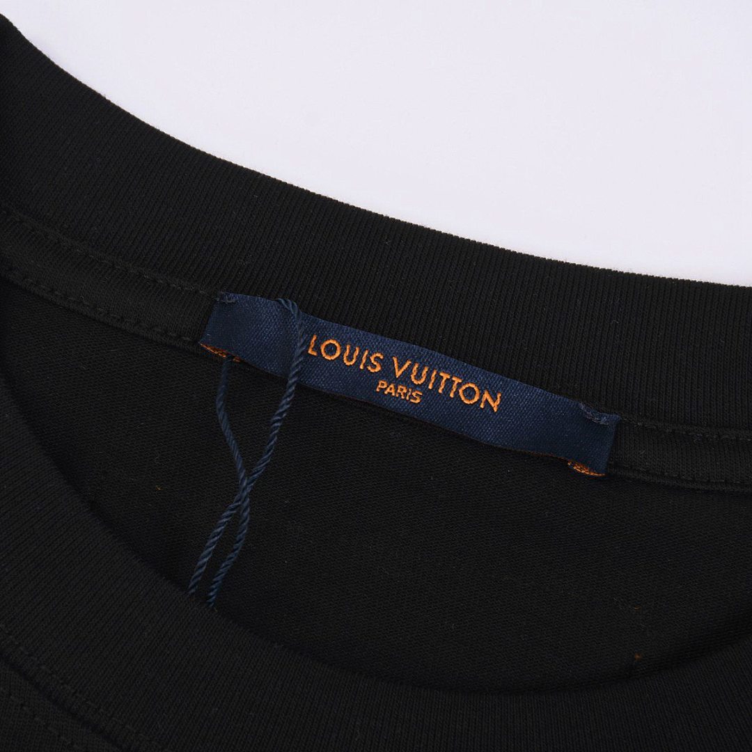 Louis Vuitton T-Shirt Style 170 detail view 3