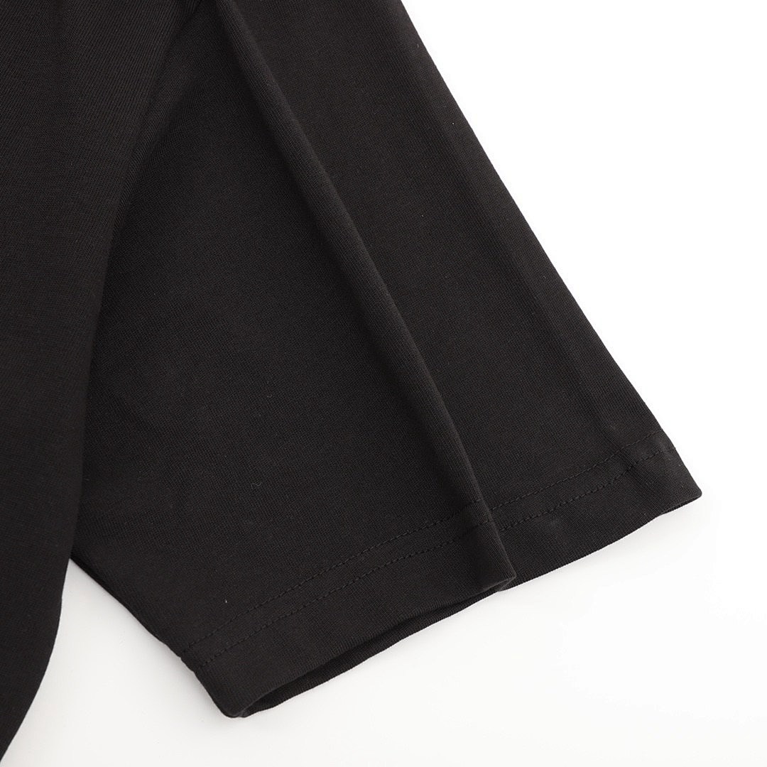 Louis Vuitton T-Shirt Style 194 detail view 2