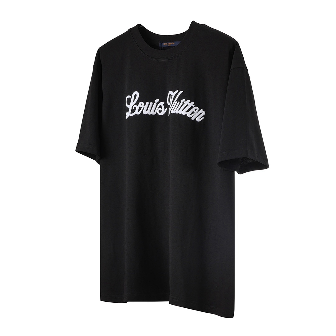 Louis Vuitton T-Shirt Style 198 detail view 1
