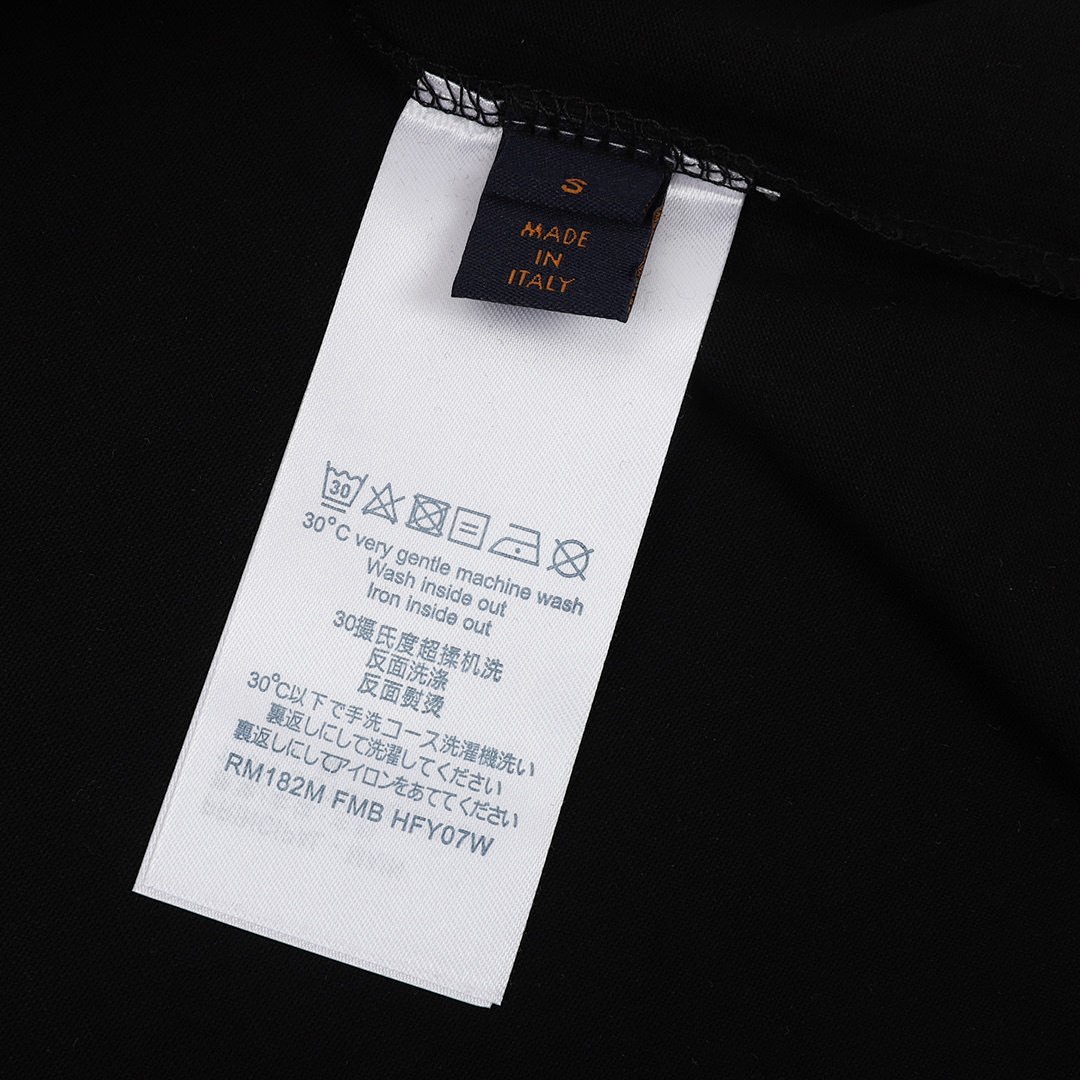 Louis Vuitton T-Shirt Style 208 detail view 2