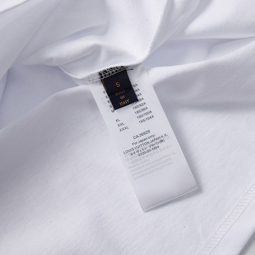 Louis Vuitton T-Shirt Style 222 detail view 1