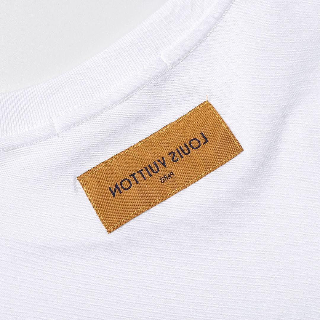 Louis Vuitton T-Shirt Style 222 detail view 3