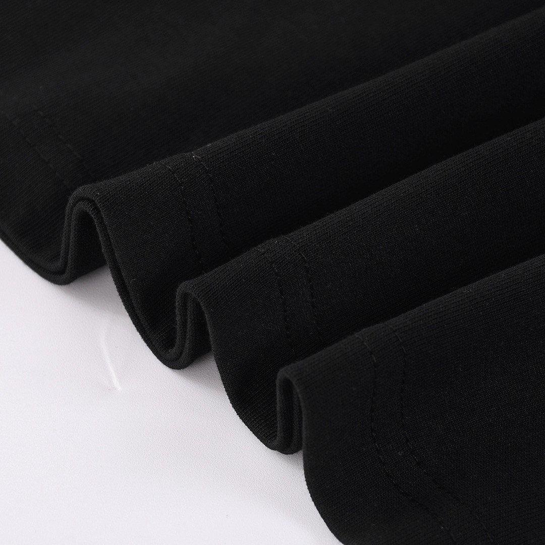 Louis Vuitton T-Shirt Style 236 detail view 1
