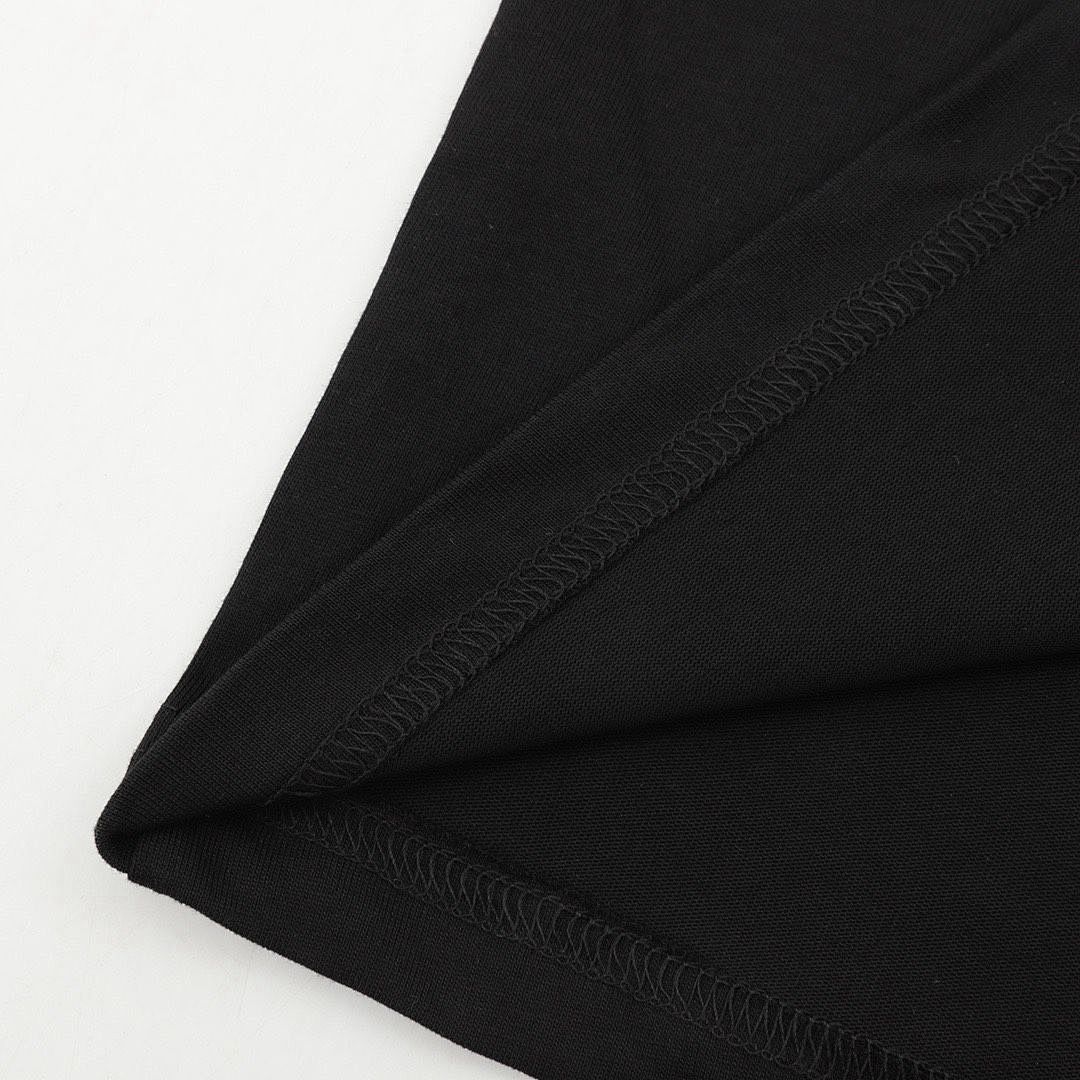 Louis Vuitton T-Shirt Style 244 detail view 2