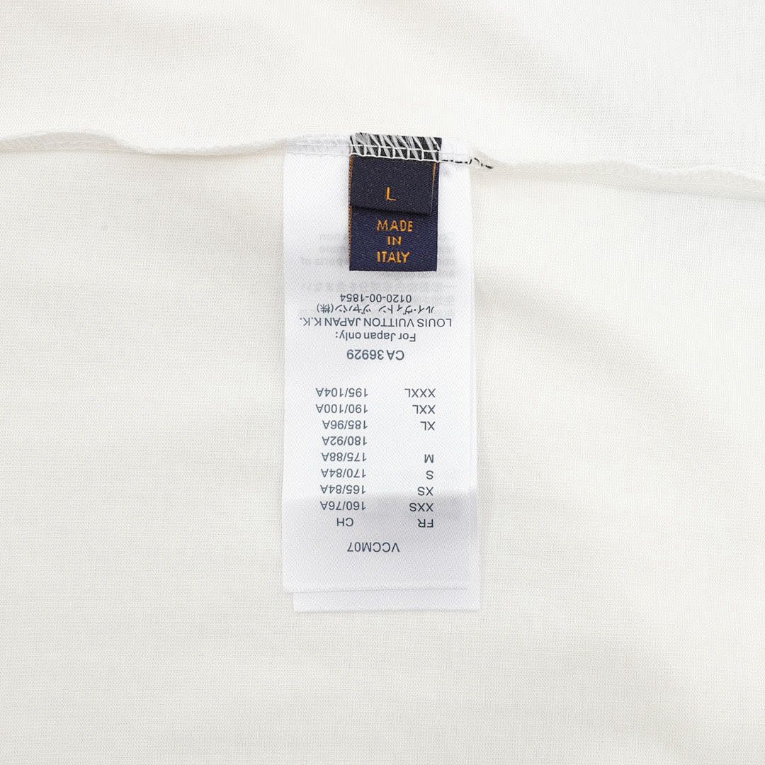 Louis Vuitton T-Shirt Style 245 detail view 1