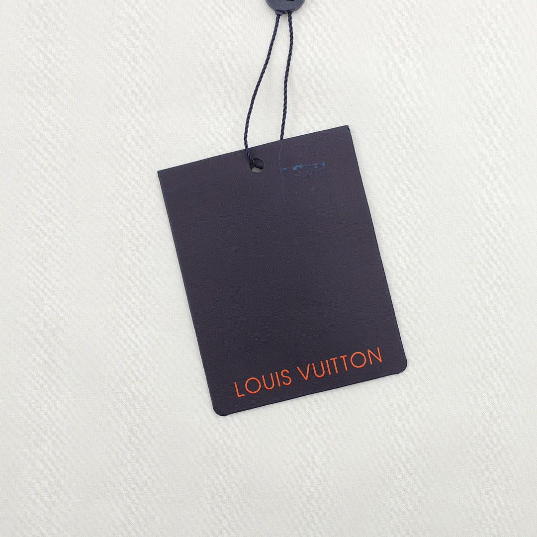 Louis Vuitton T-Shirt Style 245 detail view 2