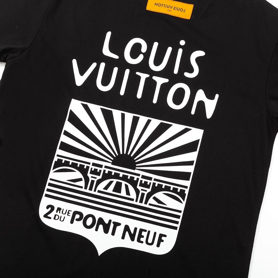 Louis Vuitton T-Shirt Style 324 detail view 3
