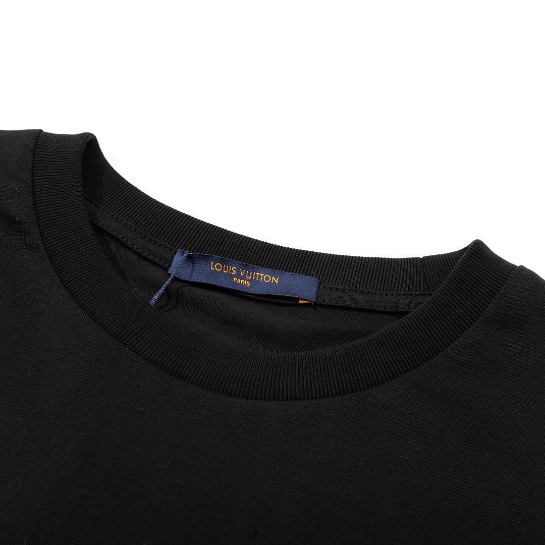 Louis Vuitton T-Shirt Style 324 detail view 6